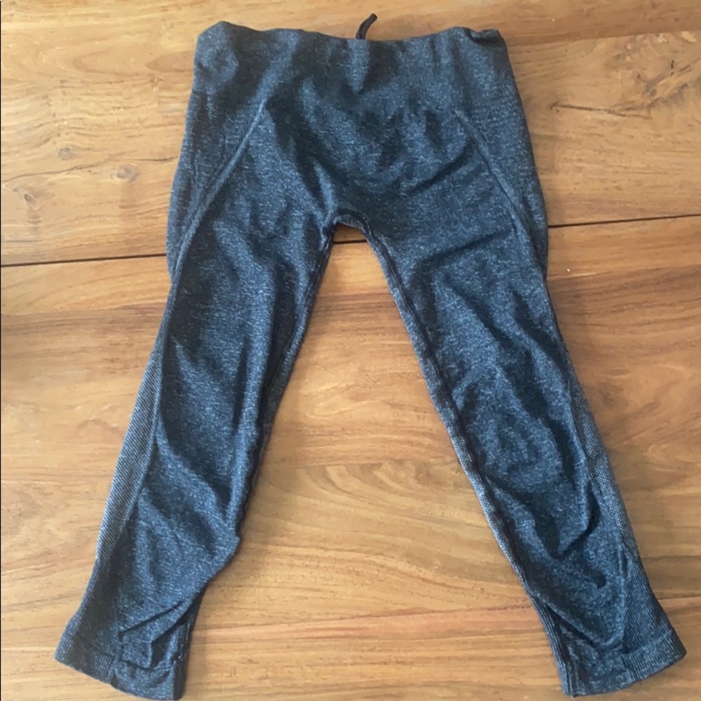 Athleta seamless Capri, size S